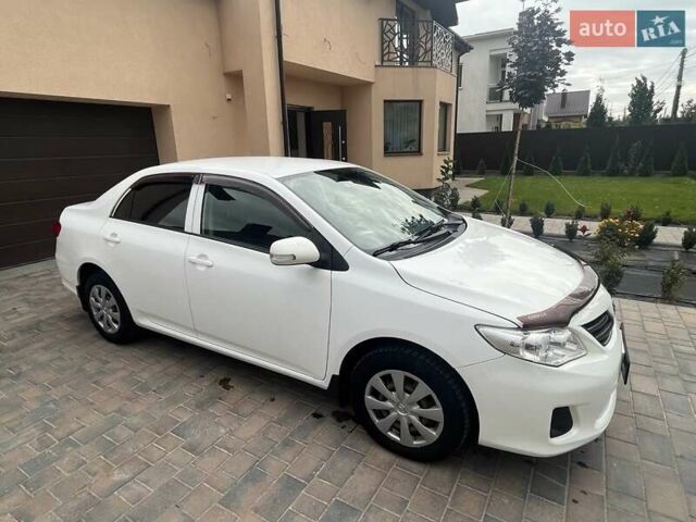 Белый Тойота Королла, объемом двигателя 1.33 л и пробегом 164 тыс. км за 7000 $, фото 1 на Automoto.ua
