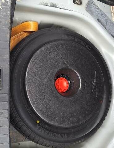 Белый Тойота Королла, объемом двигателя 1.3 л и пробегом 279 тыс. км за 6500 $, фото 11 на Automoto.ua