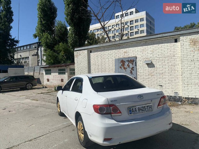 Белый Тойота Королла, объемом двигателя 1.3 л и пробегом 350 тыс. км за 4200 $, фото 7 на Automoto.ua