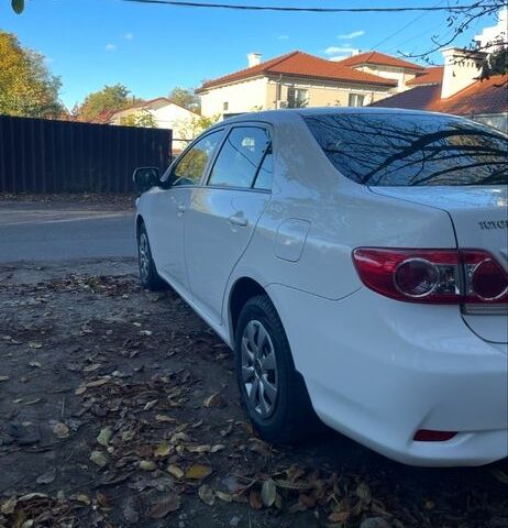 Белый Тойота Королла, объемом двигателя 0 л и пробегом 143 тыс. км за 7000 $, фото 4 на Automoto.ua