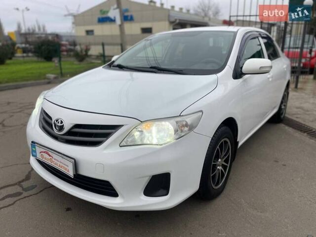 Белый Тойота Королла, объемом двигателя 1.33 л и пробегом 189 тыс. км за 7199 $, фото 2 на Automoto.ua