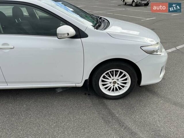 Белый Тойота Королла, объемом двигателя 1.6 л и пробегом 153 тыс. км за 9800 $, фото 7 на Automoto.ua