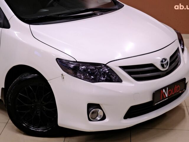 Белый Тойота Королла, объемом двигателя 1.6 л и пробегом 119 тыс. км за 7900 $, фото 2 на Automoto.ua