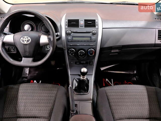 Белый Тойота Королла, объемом двигателя 1.6 л и пробегом 119 тыс. км за 7900 $, фото 40 на Automoto.ua