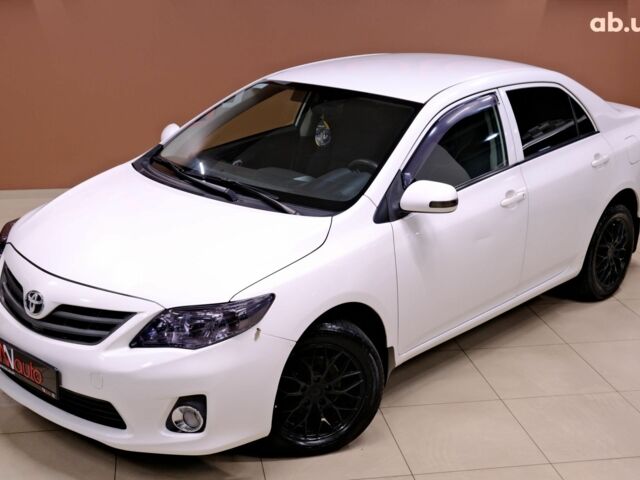 Белый Тойота Королла, объемом двигателя 1.6 л и пробегом 119 тыс. км за 7900 $, фото 1 на Automoto.ua
