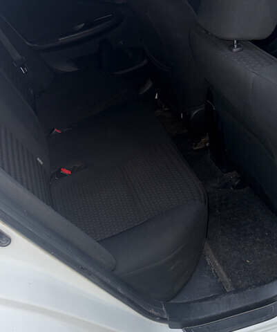 Белый Тойота Королла, объемом двигателя 1.6 л и пробегом 120 тыс. км за 8900 $, фото 8 на Automoto.ua