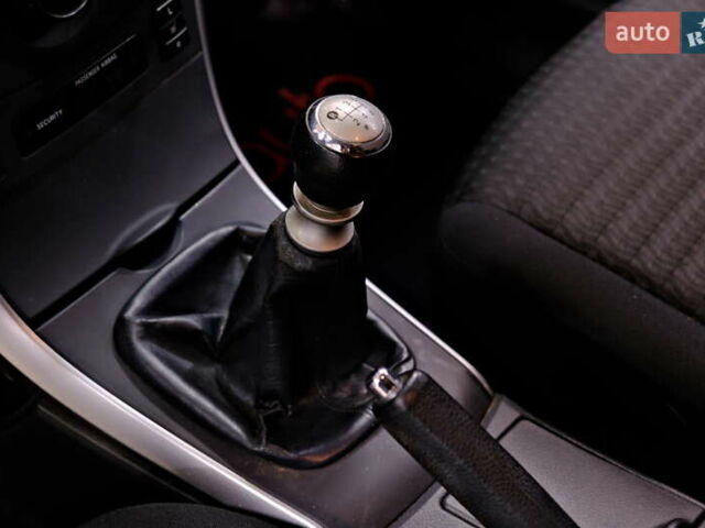 Белый Тойота Королла, объемом двигателя 1.6 л и пробегом 119 тыс. км за 7900 $, фото 16 на Automoto.ua