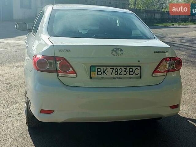 Белый Тойота Королла, объемом двигателя 1.33 л и пробегом 128 тыс. км за 6900 $, фото 11 на Automoto.ua