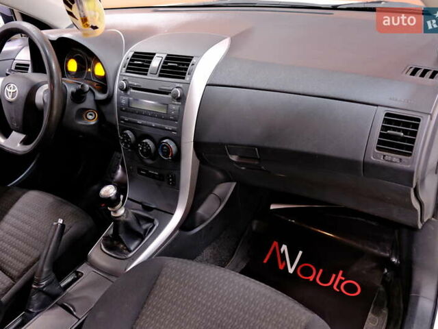 Белый Тойота Королла, объемом двигателя 1.6 л и пробегом 119 тыс. км за 7900 $, фото 38 на Automoto.ua