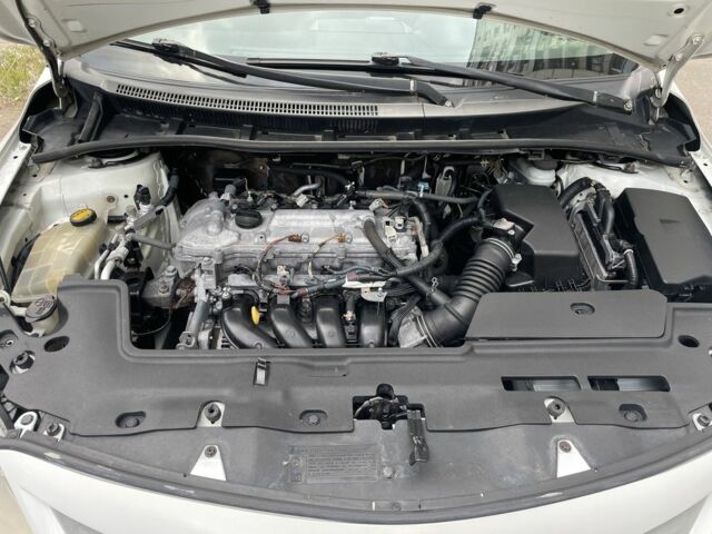 Белый Тойота Королла, объемом двигателя 1.6 л и пробегом 180 тыс. км за 6800 $, фото 5 на Automoto.ua