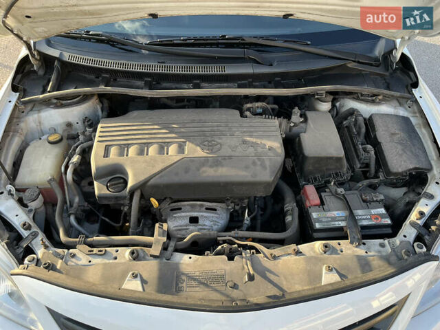 Белый Тойота Королла, объемом двигателя 1.3 л и пробегом 184 тыс. км за 7000 $, фото 9 на Automoto.ua