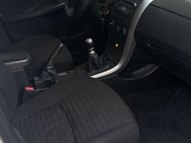 Белый Тойота Королла, объемом двигателя 1.6 л и пробегом 120 тыс. км за 8900 $, фото 8 на Automoto.ua