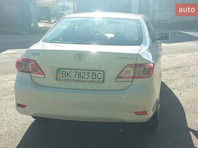 Белый Тойота Королла, объемом двигателя 1.33 л и пробегом 128 тыс. км за 6900 $, фото 12 на Automoto.ua