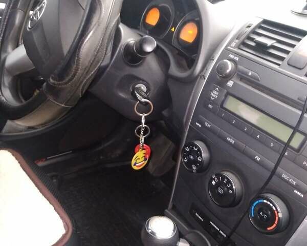 Білий Тойота Королла, об'ємом двигуна 1.6 л та пробігом 156 тис. км за 9300 $, фото 5 на Automoto.ua