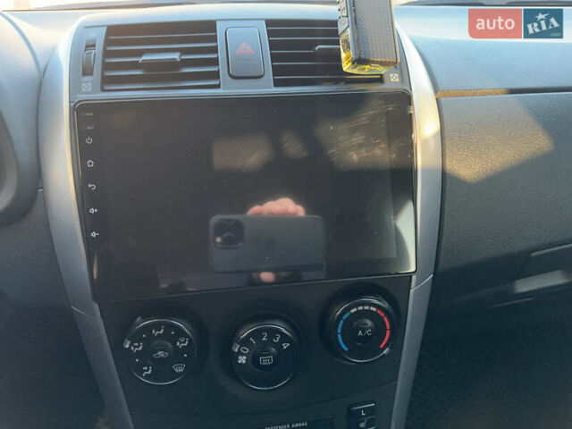 Белый Тойота Королла, объемом двигателя 1.3 л и пробегом 175 тыс. км за 7800 $, фото 11 на Automoto.ua