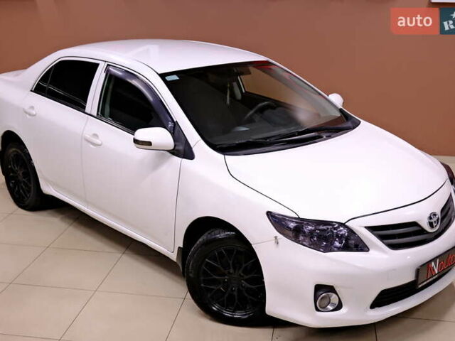 Белый Тойота Королла, объемом двигателя 1.6 л и пробегом 119 тыс. км за 7900 $, фото 5 на Automoto.ua