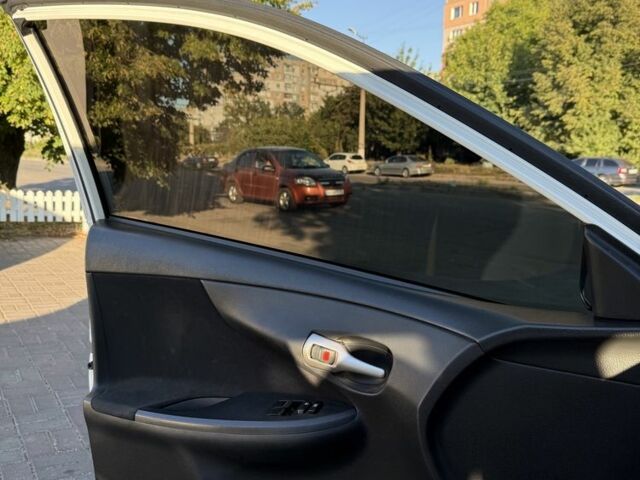 Тойота Королла 2011 в Кропивницком (Кировограде) на Automoto.ua Белый Тойота Королла, объемом двигателя 0 л и пробегом 188 тыс. км за 7000 $, фото 3 на Automoto.ua