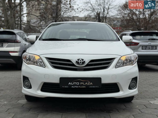 Белый Тойота Королла, объемом двигателя 1.3 л и пробегом 117 тыс. км за 8500 $, фото 2 на Automoto.ua