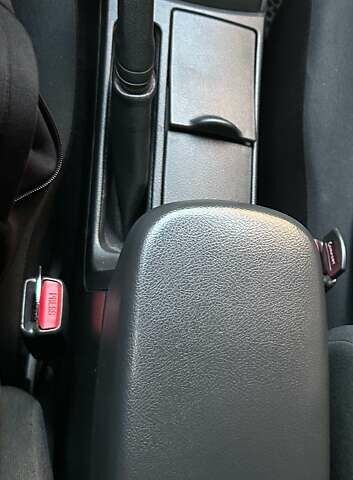 Белый Тойота Королла, объемом двигателя 1.3 л и пробегом 175 тыс. км за 7800 $, фото 19 на Automoto.ua