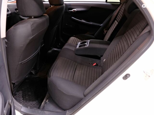 Белый Тойота Королла, объемом двигателя 1.6 л и пробегом 119 тыс. км за 7900 $, фото 7 на Automoto.ua