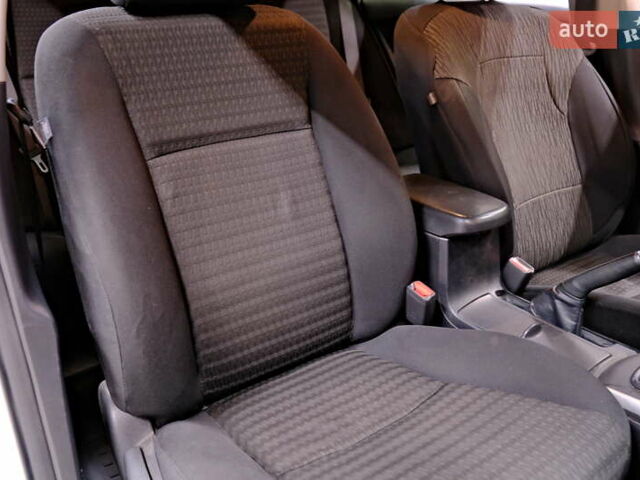 Белый Тойота Королла, объемом двигателя 1.6 л и пробегом 119 тыс. км за 7900 $, фото 39 на Automoto.ua