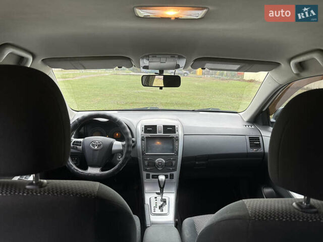 Белый Тойота Королла, объемом двигателя 1.6 л и пробегом 160 тыс. км за 8500 $, фото 11 на Automoto.ua