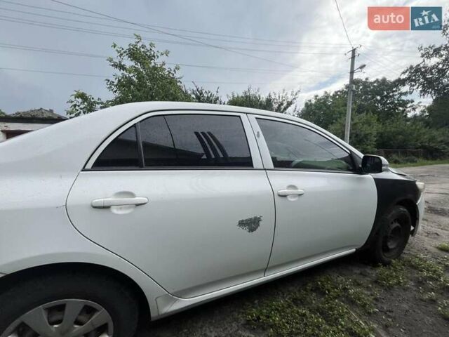 Белый Тойота Королла, объемом двигателя 1.3 л и пробегом 270 тыс. км за 5850 $, фото 3 на Automoto.ua