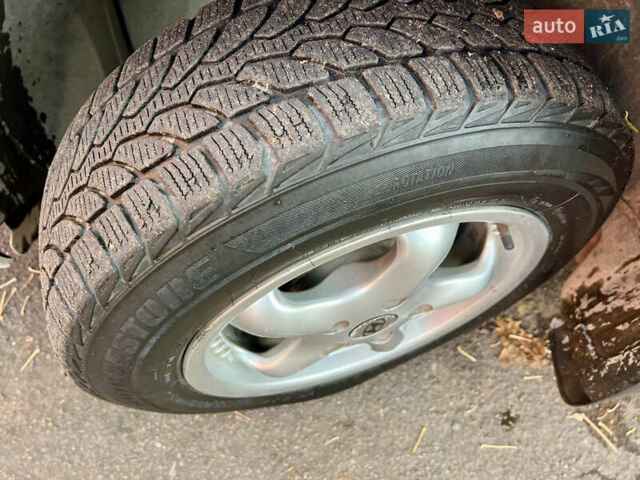 Білий Тойота Королла, об'ємом двигуна 1.33 л та пробігом 302 тис. км за 3999 $, фото 19 на Automoto.ua