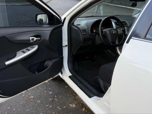 Белый Тойота Королла, объемом двигателя 1.6 л и пробегом 93 тыс. км за 10500 $, фото 10 на Automoto.ua