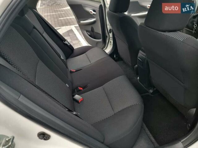 Білий Тойота Королла, об'ємом двигуна 1.6 л та пробігом 97 тис. км за 11300 $, фото 35 на Automoto.ua