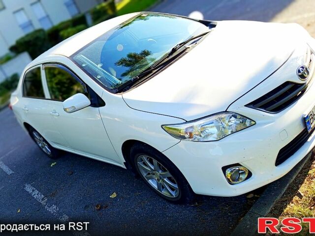 Белый Тойота Королла, объемом двигателя 1.6 л и пробегом 140 тыс. км за 7500 $, фото 2 на Automoto.ua