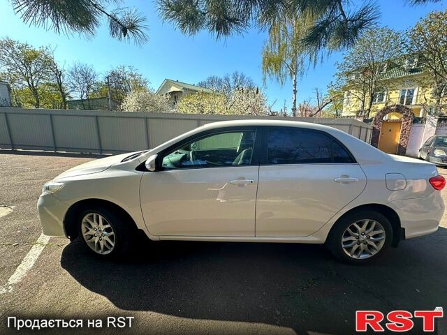 Белый Тойота Королла, объемом двигателя 1.6 л и пробегом 171 тыс. км за 10300 $, фото 1 на Automoto.ua