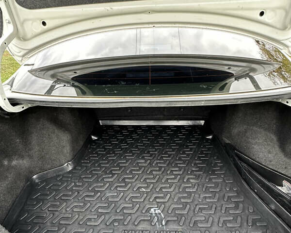 Белый Тойота Королла, объемом двигателя 1.6 л и пробегом 160 тыс. км за 8500 $, фото 17 на Automoto.ua