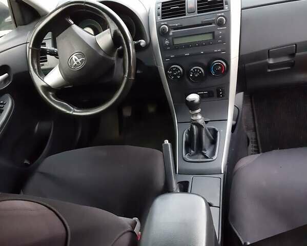 Белый Тойота Королла, объемом двигателя 1.3 л и пробегом 209 тыс. км за 6500 $, фото 7 на Automoto.ua