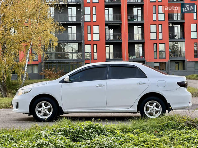 Білий Тойота Королла, об'ємом двигуна 1.33 л та пробігом 302 тис. км за 3999 $, фото 6 на Automoto.ua
