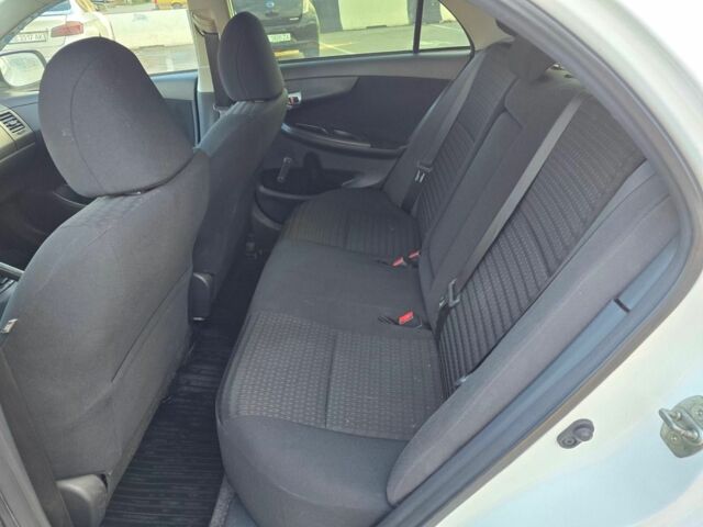 Білий Тойота Королла, об'ємом двигуна 1.3 л та пробігом 200 тис. км за 6500 $, фото 11 на Automoto.ua