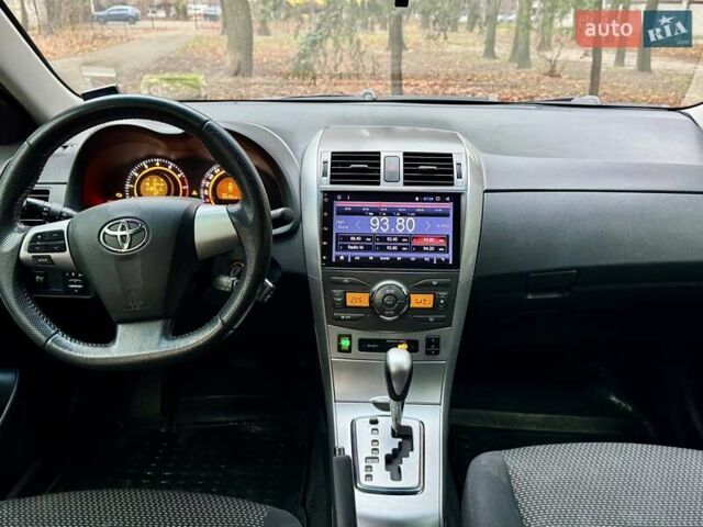 Белый Тойота Королла, объемом двигателя 1.6 л и пробегом 163 тыс. км за 9500 $, фото 7 на Automoto.ua