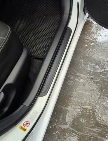 Белый Тойота Королла, объемом двигателя 1.3 л и пробегом 280 тыс. км за 7300 $, фото 12 на Automoto.ua