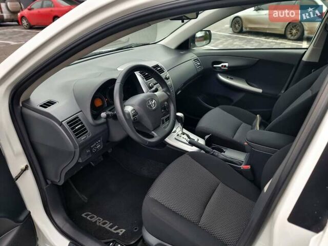 Білий Тойота Королла, об'ємом двигуна 1.6 л та пробігом 97 тис. км за 11300 $, фото 28 на Automoto.ua