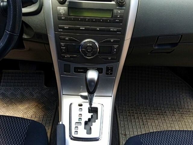 Белый Тойота Королла, объемом двигателя 1.6 л и пробегом 171 тыс. км за 10300 $, фото 2 на Automoto.ua