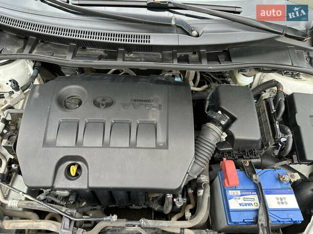 Белый Тойота Королла, объемом двигателя 1.6 л и пробегом 160 тыс. км за 8500 $, фото 15 на Automoto.ua