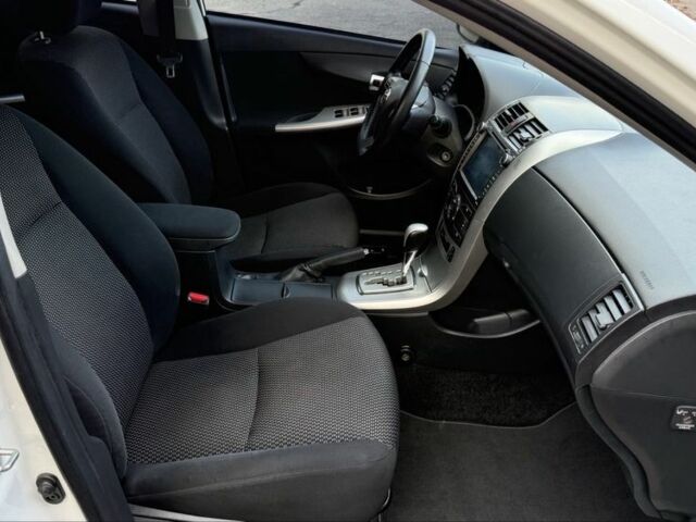 Белый Тойота Королла, объемом двигателя 1.6 л и пробегом 93 тыс. км за 10500 $, фото 12 на Automoto.ua