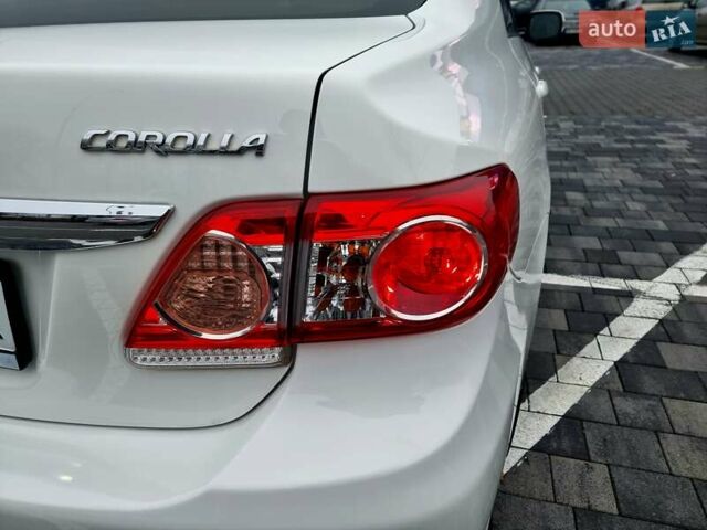 Білий Тойота Королла, об'ємом двигуна 1.6 л та пробігом 97 тис. км за 11300 $, фото 9 на Automoto.ua