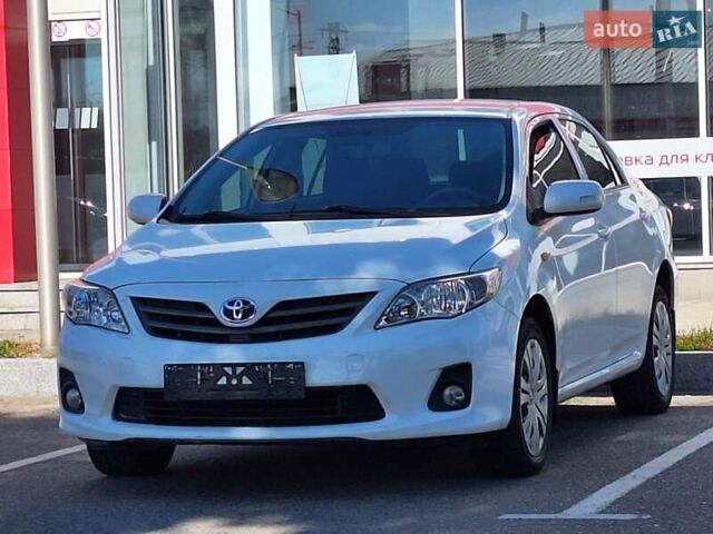 Белый Тойота Королла, объемом двигателя 1.6 л и пробегом 190 тыс. км за 7950 $, фото 9 на Automoto.ua