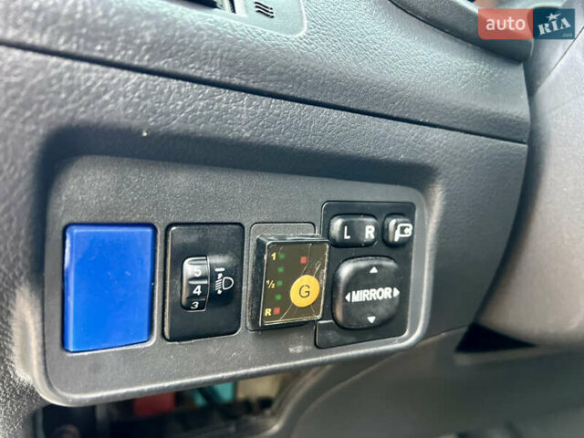 Білий Тойота Королла, об'ємом двигуна 1.33 л та пробігом 302 тис. км за 3999 $, фото 22 на Automoto.ua