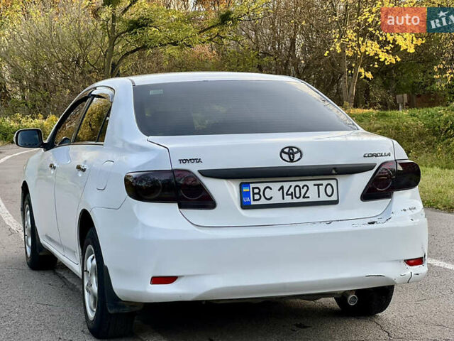 Білий Тойота Королла, об'ємом двигуна 1.33 л та пробігом 302 тис. км за 3999 $, фото 10 на Automoto.ua