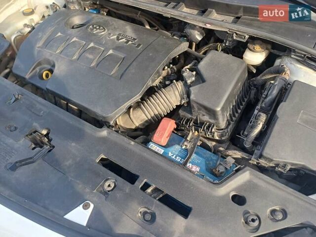 Белый Тойота Королла, объемом двигателя 1.6 л и пробегом 266 тыс. км за 8900 $, фото 19 на Automoto.ua
