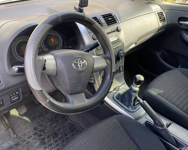 Білий Тойота Королла, об'ємом двигуна 1.3 л та пробігом 349 тис. км за 5000 $, фото 3 на Automoto.ua