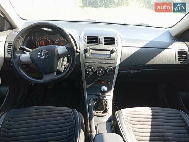 Белый Тойота Королла, объемом двигателя 1.33 л и пробегом 158 тыс. км за 7400 $, фото 3 на Automoto.ua