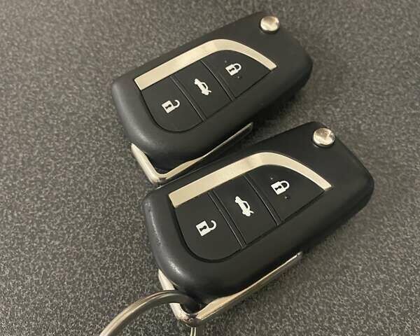 Белый Тойота Королла, объемом двигателя 1.33 л и пробегом 147 тыс. км за 11800 $, фото 11 на Automoto.ua